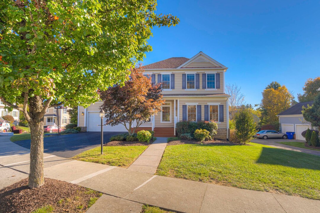 1122 Brook Cir in Blacksburg, VA - Building Photo