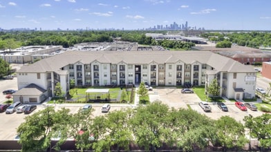 6520 Jamail Dr in Houston, TX - Building Photo - Building Photo
