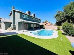 5688 Maceta Ave in Las Vegas, NV - Building Photo - Building Photo