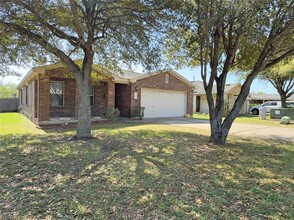 109 Salado Dr in Kyle, TX - Building Photo - Building Photo
