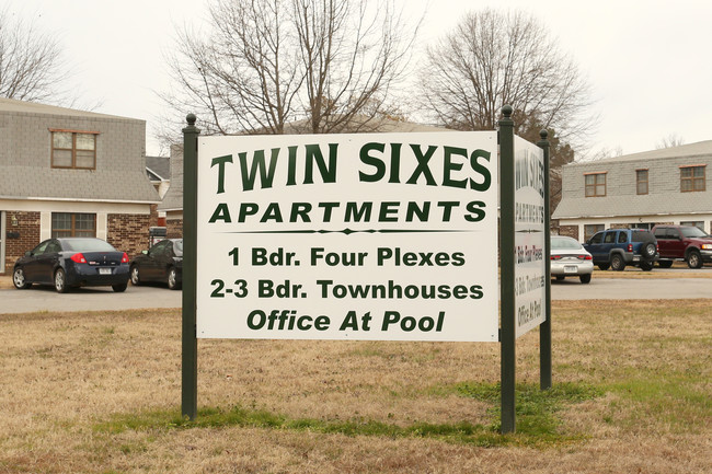 Twin Sixes Apartments in Fort Smith, AR - Building Photo - Building Photo