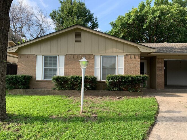 512 Coronado Dr in Denton, TX - Building Photo - Building Photo