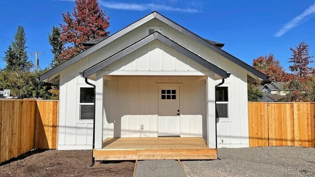 17775 SW Alexander St in Beaverton, OR - Building Photo - Building Photo