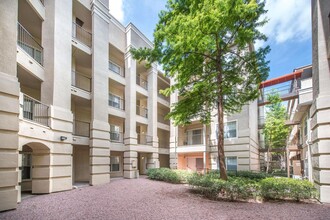 The Henderson in Fort Worth, TX - Building Photo - Building Photo