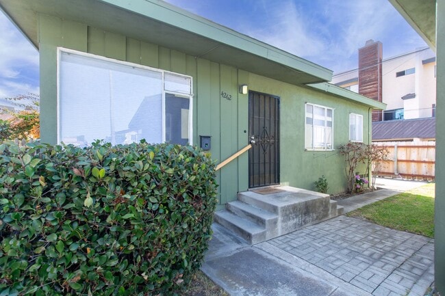 property at 4262 Kendall St