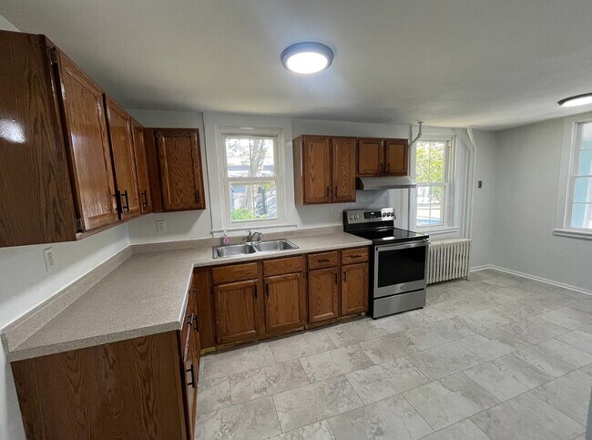 9 Essex Rd in Westbrook, CT - Building Photo - Building Photo