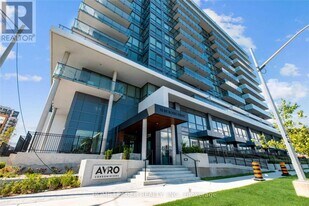 10 De Boers Dr in Toronto, ON - Building Photo