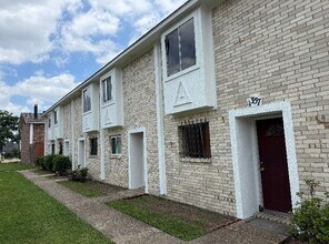 8911 GSRI Ave in Baton Rouge, LA - Building Photo - Building Photo