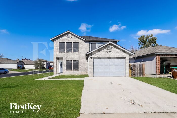 9879 Highland Creek in San Antonio, TX - Building Photo