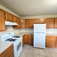 1589 Crystalline Dr SE in Caledonia, MI - Building Photo - Building Photo