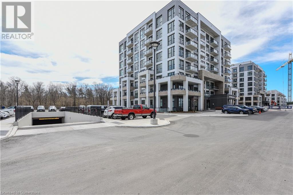 760 Whitlock Ave in Milton, ON - Building Photo