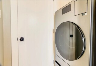 3422 W Dickens Ave in Chicago, IL - Building Photo - Building Photo