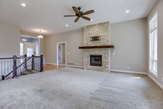 2440 S 217th St in Elkhorn, NE - Building Photo - Building Photo