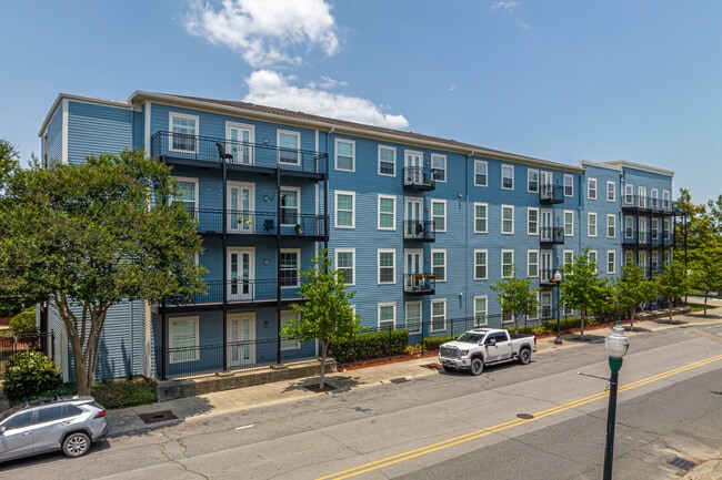 The Saulet in New Orleans, LA - Building Photo - Building Photo