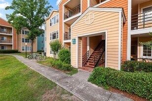 2601 SW Archer Rd in Gainesville, FL - Building Photo