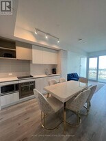 7890 Jane St in Vaughan, ON - Building Photo