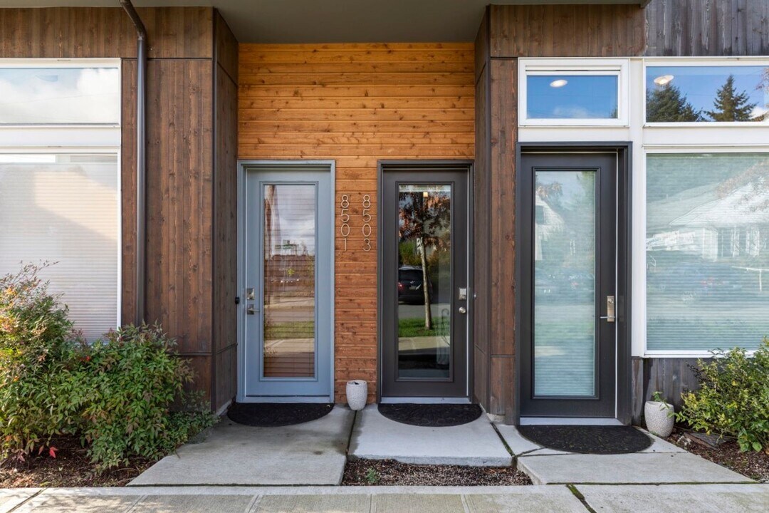 8503 14th Ave NW in Seattle, WA - Building Photo
