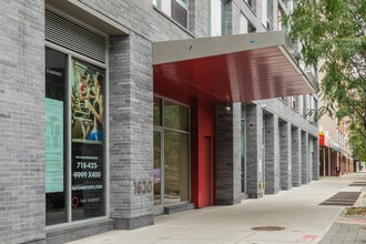 The Garnet in Brooklyn, NY - Foto de edificio - Building Photo