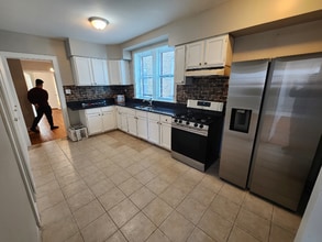 6235 N Claremont Ave in Chicago, IL - Building Photo - Building Photo