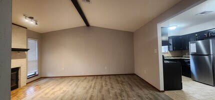 907 NE Tortoise Dr in Lawton, OK - Foto de edificio - Building Photo