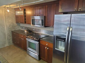 309 E 5th St, Unit 401 in Des Moines, IA - Foto de edificio - Building Photo