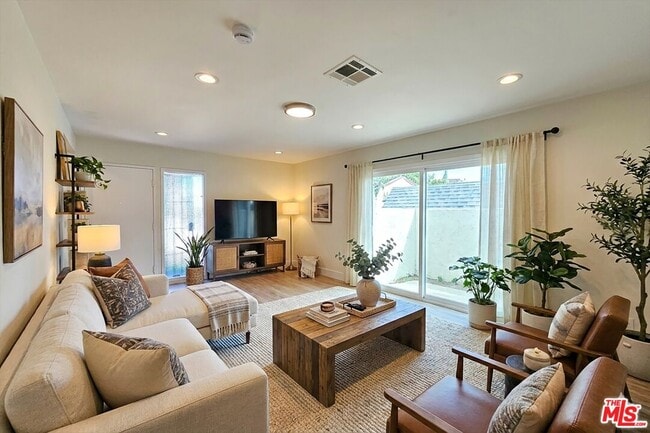 property at 126 Casuda Canyon Dr