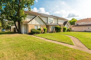 5731 Easthampton Dr in Houston, TX - Building Photo