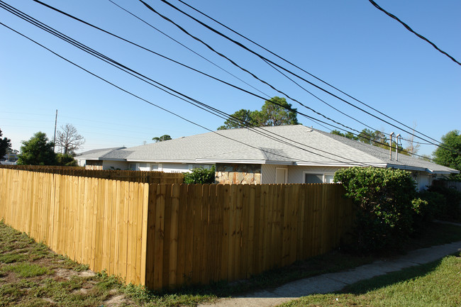 3346 Green Briar Cir in Gulf Breeze, FL - Building Photo - Building Photo