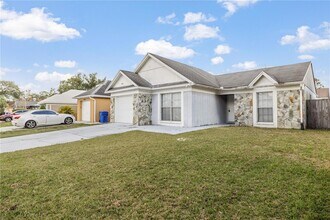 8312 Clermont St in Tampa, FL - Foto de edificio - Building Photo