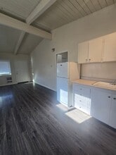 2428 Union Ave in Klamath Falls, OR - Foto de edificio - Building Photo