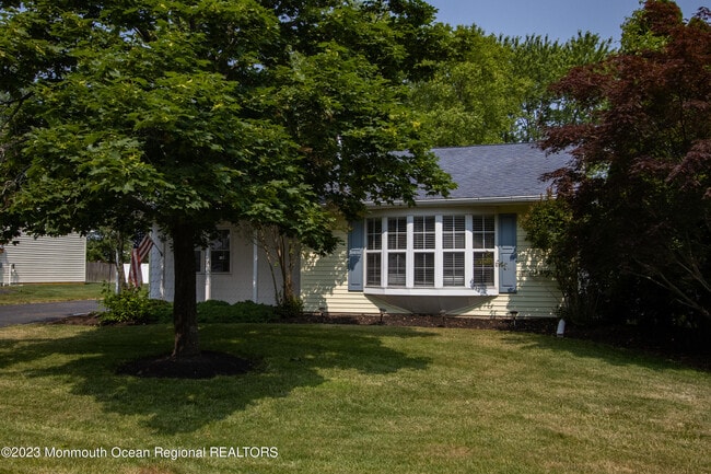 property at 49 Williamsburg Dr