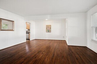 2952 Eric Ln in Farmers Branch, TX - Building Photo - Building Photo