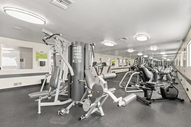 Belleza in Kissimmee, FL - Building Photo - Building Photo