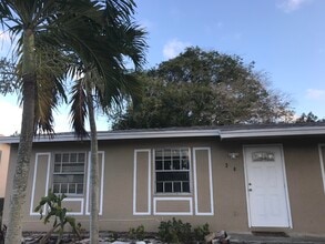 208 Coventry St in Boca Raton, FL - Building Photo - Building Photo