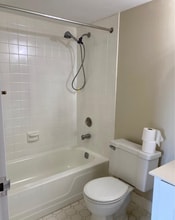 7800 Roosevelt Blvd, Unit Valmont Towers in Philadelphia, PA - Building Photo - Building Photo