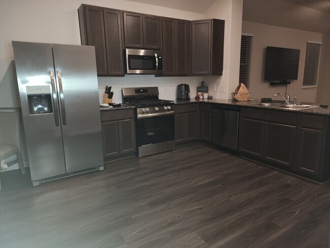 3085 Arrow Wood Dr in Brookshire, TX - Building Photo - Building Photo