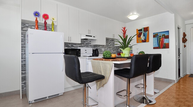 property at 1294 Islington Ave