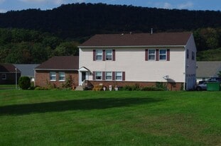 540 Briar Manor in Berwick, PA - Building Photo