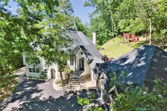 6550 Powers Ferry Rd NW in Atlanta, GA - Building Photo - Building Photo