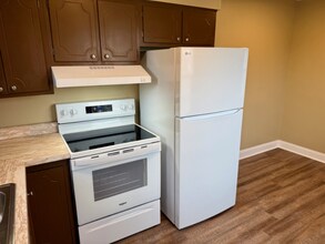 2203 Adams Ave in Huntington, WV - Foto de edificio - Building Photo