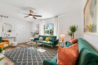 2402 W Cypress St, Unit Main House in Tampa, FL - Foto de edificio - Building Photo