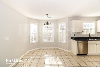 1099 Harbins Pass Dr in Dacula, GA - Foto de edificio - Building Photo