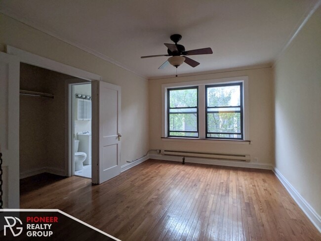 4542 N Damen Ave, Unit #4546-307 in Chicago, IL - Building Photo - Building Photo