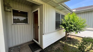 8727 Othello St in Houston, TX - Foto de edificio - Building Photo
