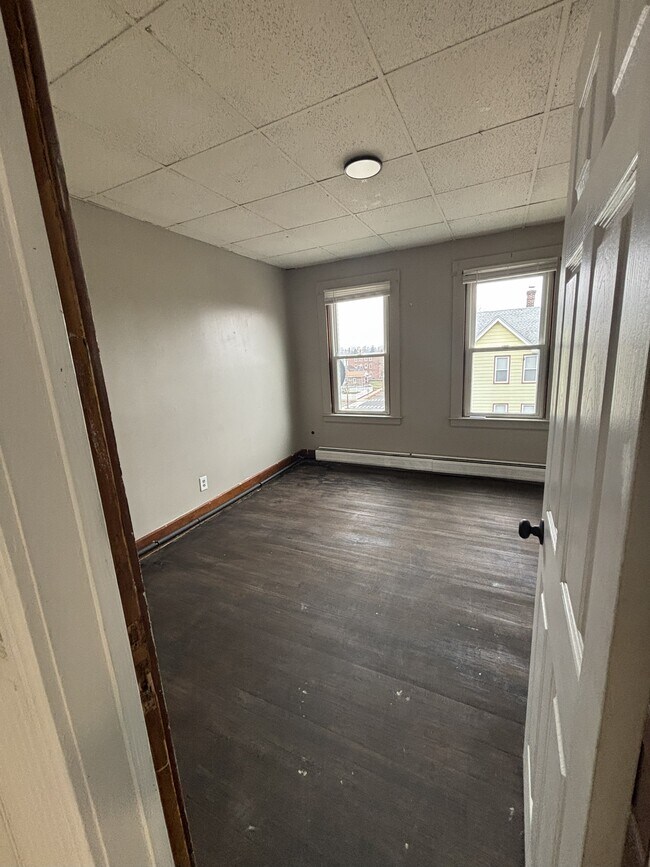 154 Daly Ave in New Britain, CT - Building Photo - Building Photo