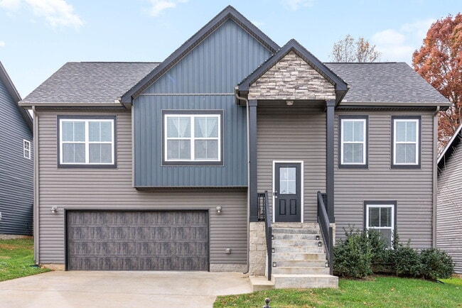 property at 2912 Feng Wy
