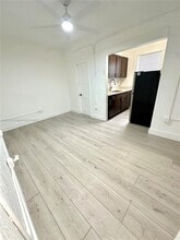 967 SW 5th St in Miami, FL - Building Photo - Building Photo
