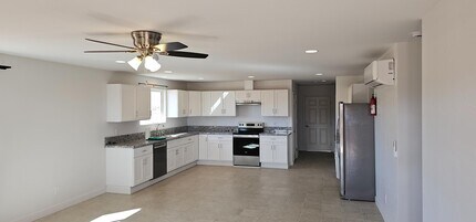 537 E Ash St in Huachuca City, AZ - Building Photo - Building Photo