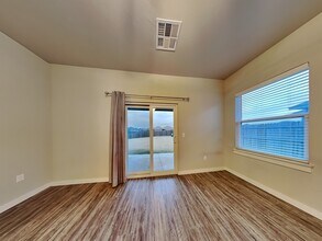 14308 Peach Tree Dr in Yukon, OK - Building Photo - Building Photo