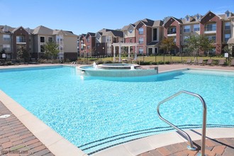 The Lakes At Turtle Creek Apartment Homes in Hattiesburg, MS - Foto de edificio - Building Photo